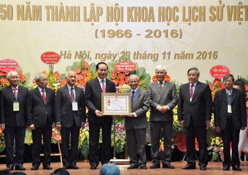 Phải hoàn thành việc biên soạn bộ Quốc sử Việt Nam - ảnh 1