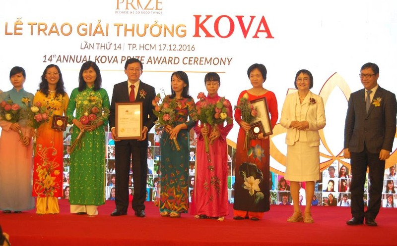 Cụ ông 26 năm viết thư ở Bưu điện TP.HCM nhận giải KOVA - ảnh 3