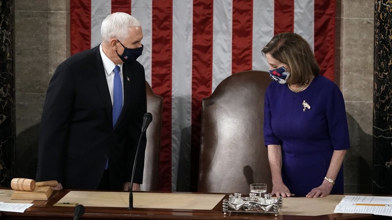 CNN: Ông Pence cân nhắc phế truất nhưng sợ ông Trump làm càn - ảnh 3