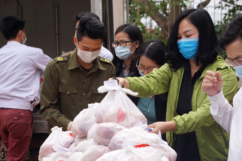 Hải Phòng tiếp tế lương thực, thực phẩm cho dân khu phong tỏa - ảnh 7