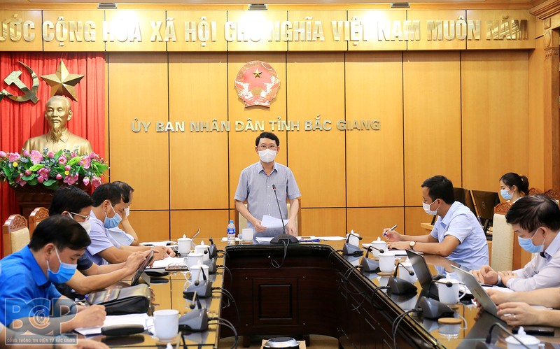Bắc Giang tạm đóng cửa 4 KCN, cách ly toàn bộ huyện Việt Yên - ảnh 1