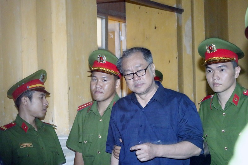 Toà án tiếp nhận lại hồ sơ truy tố Trầm Bê, Phạm Công Danh - ảnh 1