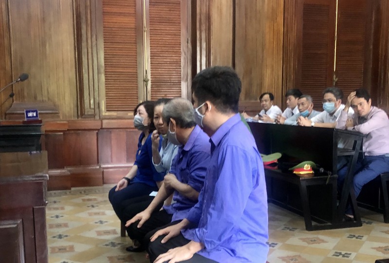 Cựu trưởng ban bồi thường giải phóng mặt bằng quận 1 hầu tòa - ảnh 1
