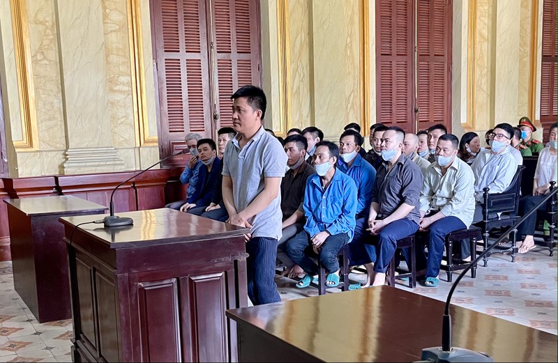 Siết chặt an ninh phiên tòa xử vụ quán bar Deluxe - ảnh 1