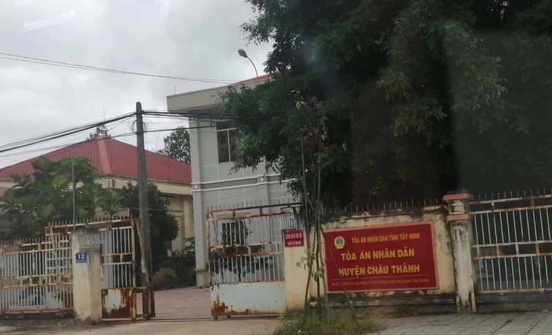 Cựu chánh án, phó chánh án ở Tây Ninh bị khởi tố - ảnh 1