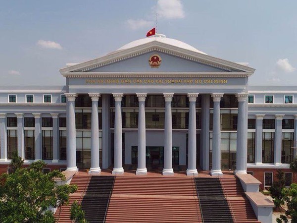 Kháng nghị tăng án 2 thanh niên cùng 'yêu' bé gái chưa đủ 13 tuổi - ảnh 1