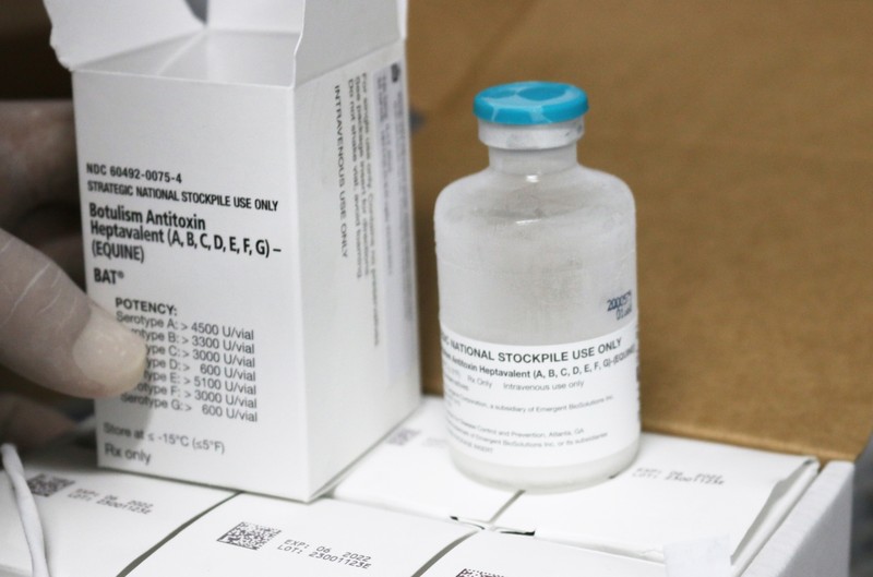 Bệnh viện Chợ Rẫy tiếp nhận 6 lọ thuốc giải độc tố botulinum - ảnh 1