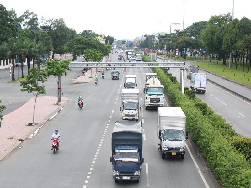 537 ô tô phải quay đầu ở chốt kiểm dịch tại TP.HCM vì không có giấy xét nghiệm - ảnh 1