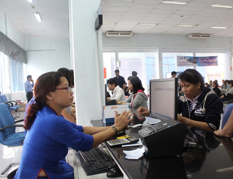 Hành khách chủ yếu mua vé tàu tết qua mạng - ảnh 1