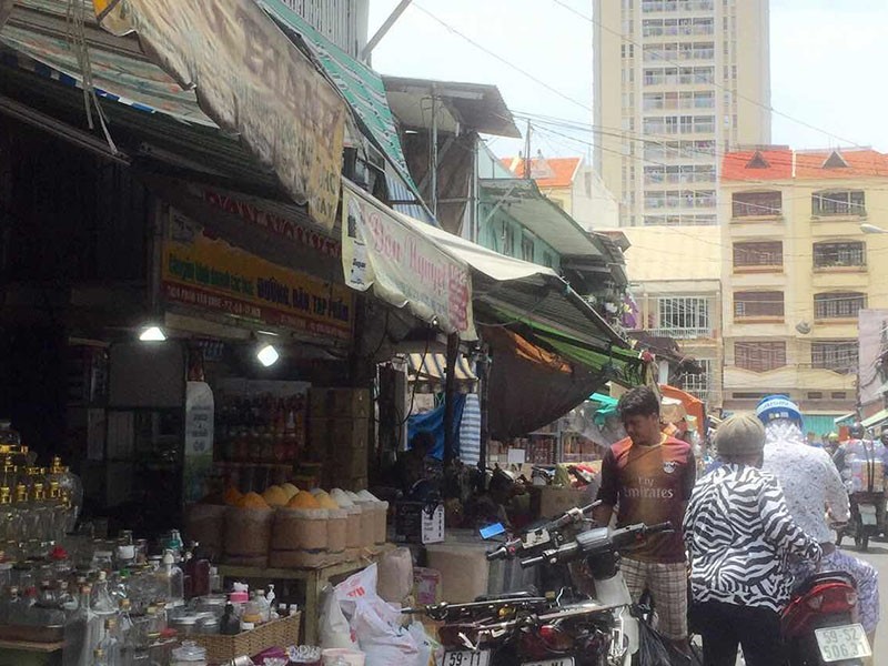 Đường lậu vẫn tung hoành trên thị trường Việt Nam - ảnh 1