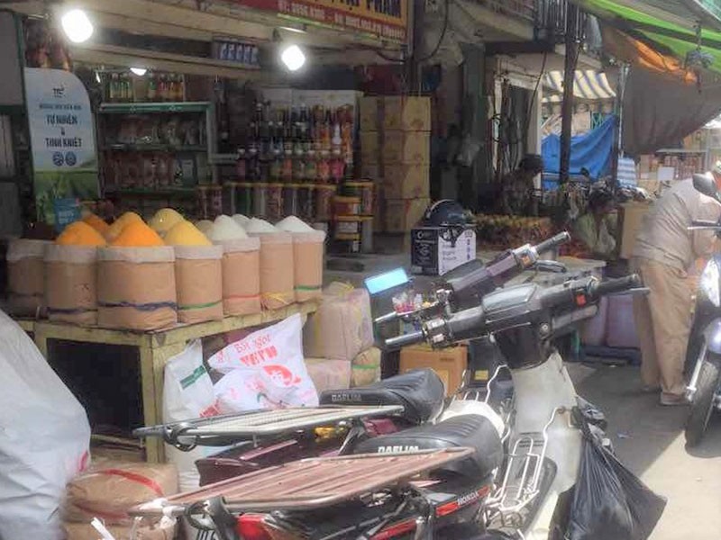 Đường lậu vẫn tung hoành trên thị trường Việt Nam - ảnh 2