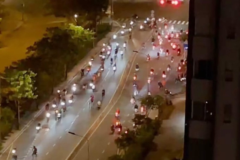 TP.HCM tái diễn tụ tập đua xe trong mùa dịch - ảnh 1