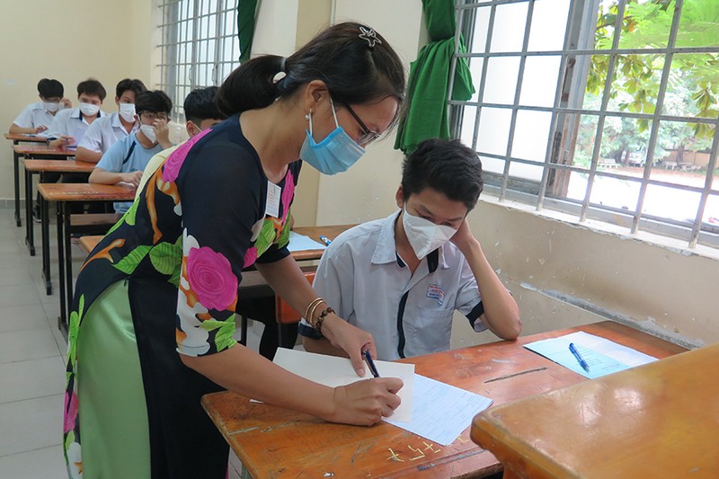 Điểm chuẩn xét tuyển vào đại học sẽ tăng mạnh - ảnh 1