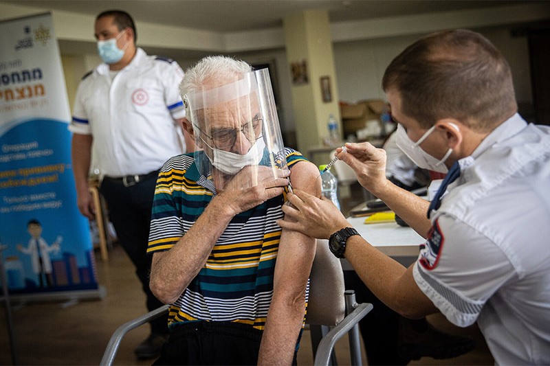 Israel: Một tỉ lệ nhỏ nhiễm biến thể Delta dù đã tiêm liều vaccine thứ 3 - ảnh 1