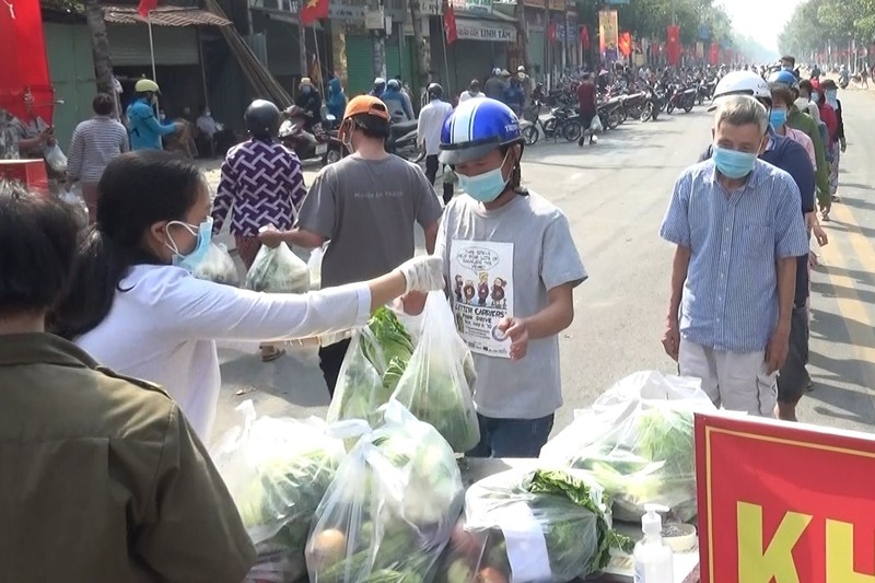 Đón tết trong khu vực bị phong tỏa: “Chỉ hơi buồn...” - ảnh 6