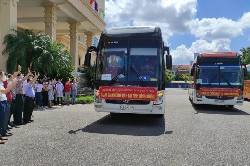 108 cán bộ, sinh viên ĐH Y dược Hải Phòng chi viện cho Bình Dương chống dịch - ảnh 1