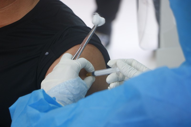 Giải 'cơn khát' vaccine, công nhân tại Bình Dương đồng loạt được tiêm mũi 1 - ảnh 13