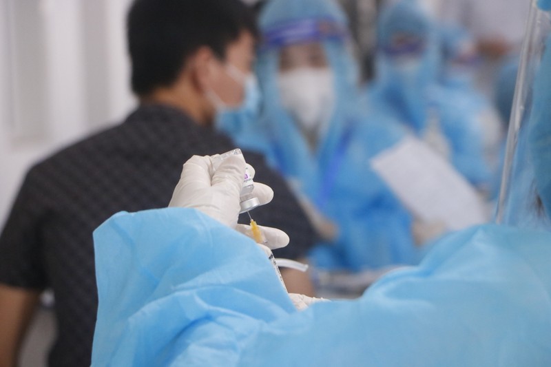 Giải 'cơn khát' vaccine, công nhân tại Bình Dương đồng loạt được tiêm mũi 1 - ảnh 7
