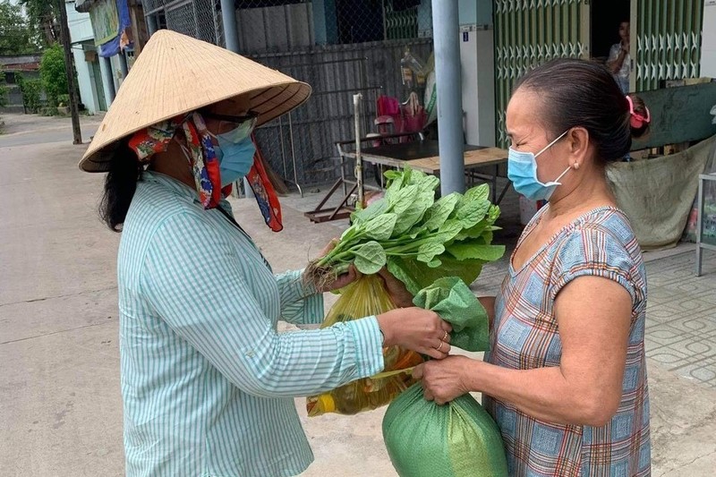 Bình Dương chi gần 540 tỉ mua lương thực cung cấp cho 11 phường bị 'khóa chặt' - ảnh 3