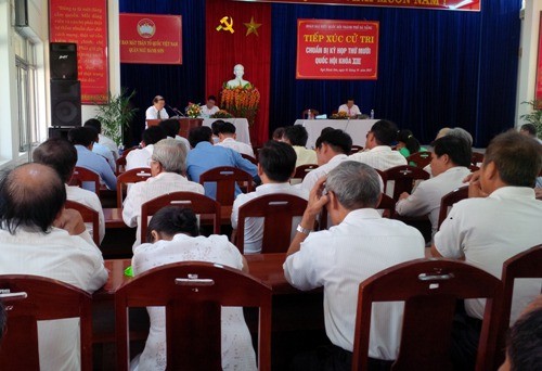 Đà Nẵng: Cử tri ngủ gục, chỉ hai người phát biểu - ảnh 1