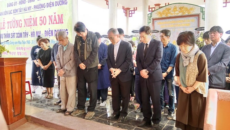 Người Hàn Quốc cúi đầu tạ lỗi vụ thảm sát Hà My - ảnh 2