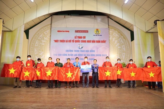 150 suất học bổng tiếp sức cho học sinh ở Tiền Giang - ảnh 3
