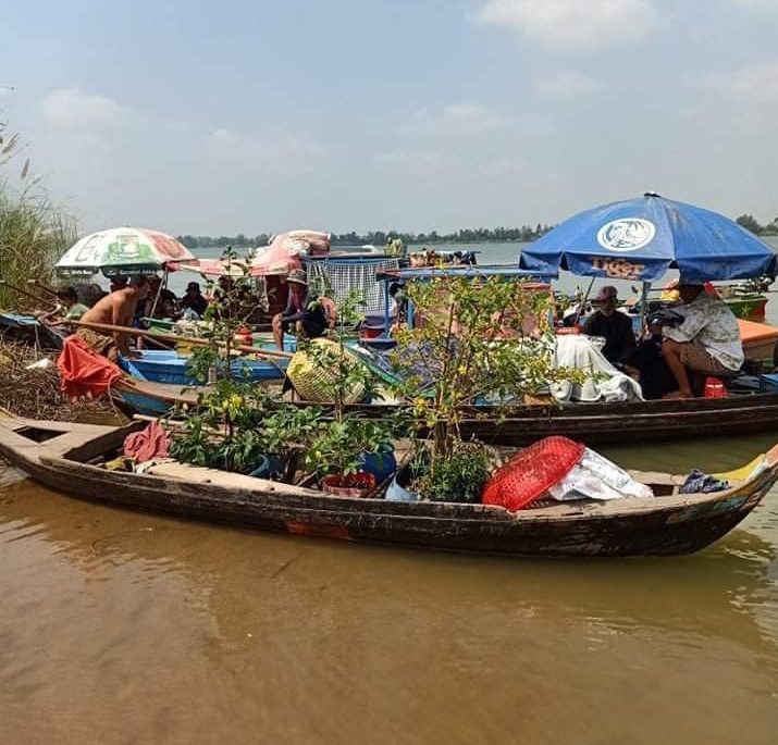  6 gia đình người nhập cảnh trái phép về Việt Nam bằng ghe - ảnh 1