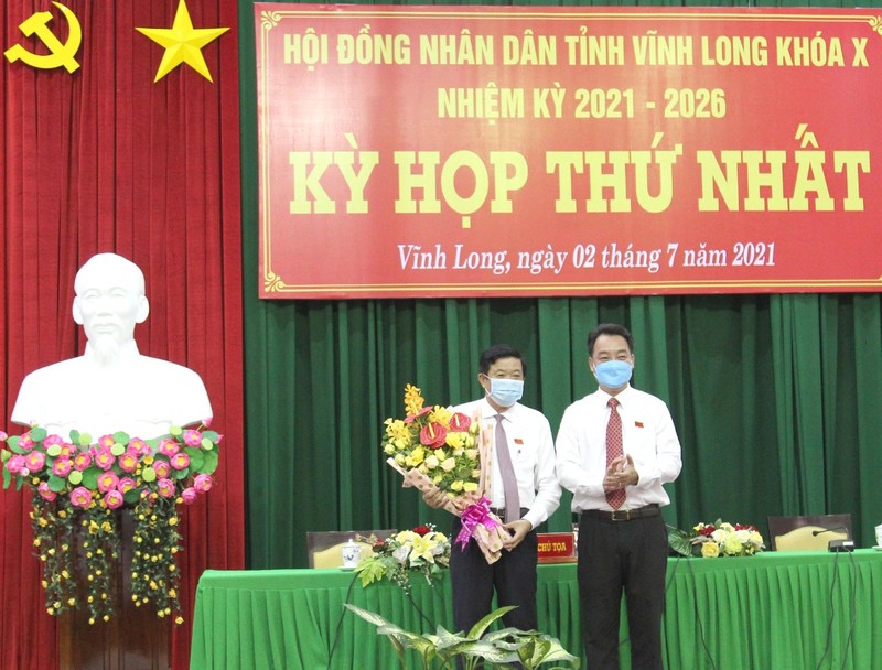 Ông Lữ Quang Ngời tái đắc cử Chủ tịch UBND tỉnh Vĩnh Long - ảnh 1