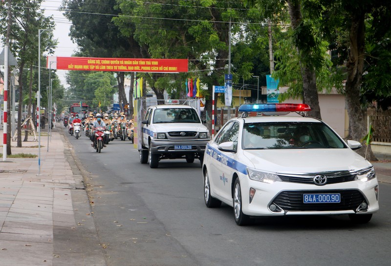 Công an các tỉnh thành Miền Tây đồng loạt ra quân trấn áp tội phạm - ảnh 2