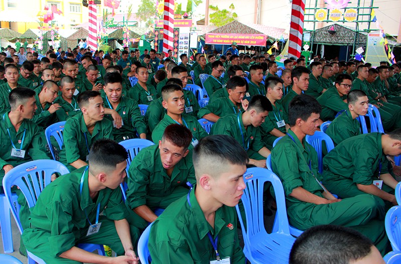 Sau đời cha, đến đời con hăng hái lên đường nhập ngũ - ảnh 1