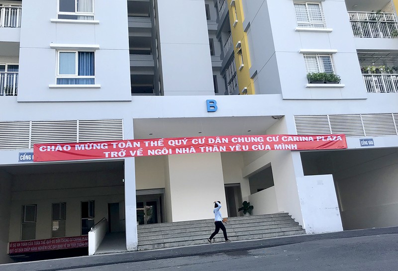 Ngày trở về ở Carina - ảnh 1