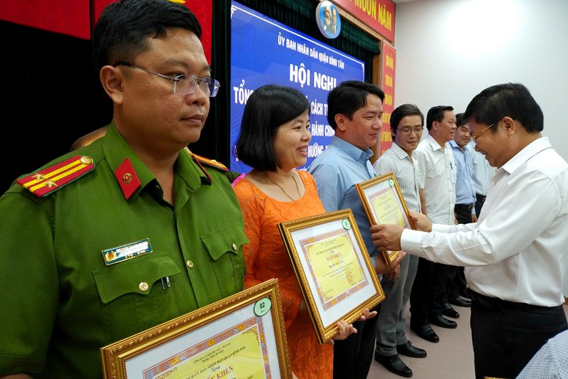 Cán bộ muốn gần dân phải đặt mình vào hoàn cảnh của dân - ảnh 2