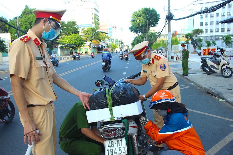 30-doi-tuong-ra-duong