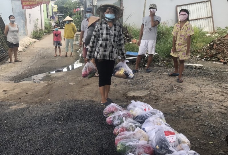 Dịch kéo dài, phường tìm cách hỗ trợ thêm cho người dân - ảnh 2