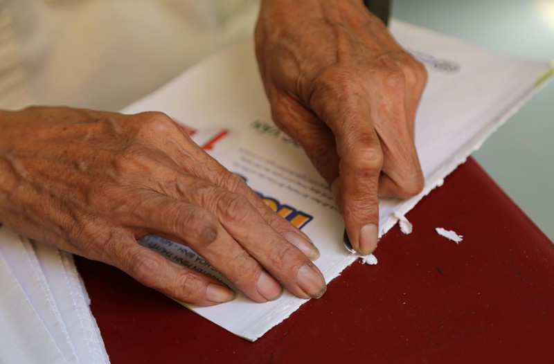 Vị cứu tinh của hàng ngàn người mê sách cũ ở Sài Gòn - ảnh 4