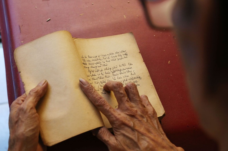 Vị cứu tinh của hàng ngàn người mê sách cũ ở Sài Gòn - ảnh 8