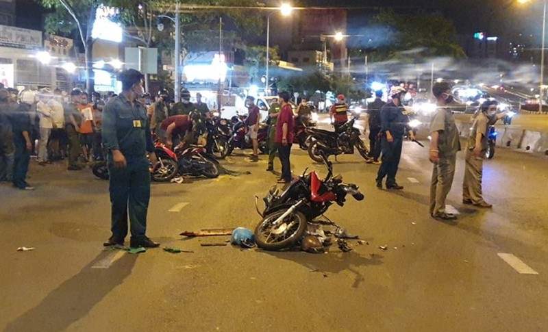 TP.HCM: Tai nạn giữa 3 xe máy, 1 người thiệt mạng  - ảnh 1