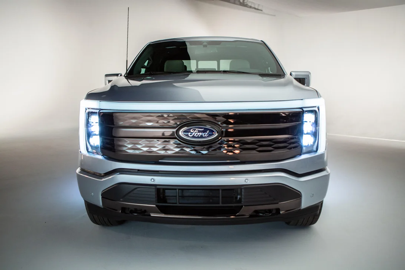 Ford F-150 Lightning bất ngờ gây bão với 100 ngàn đơn đặt trước - ảnh 2