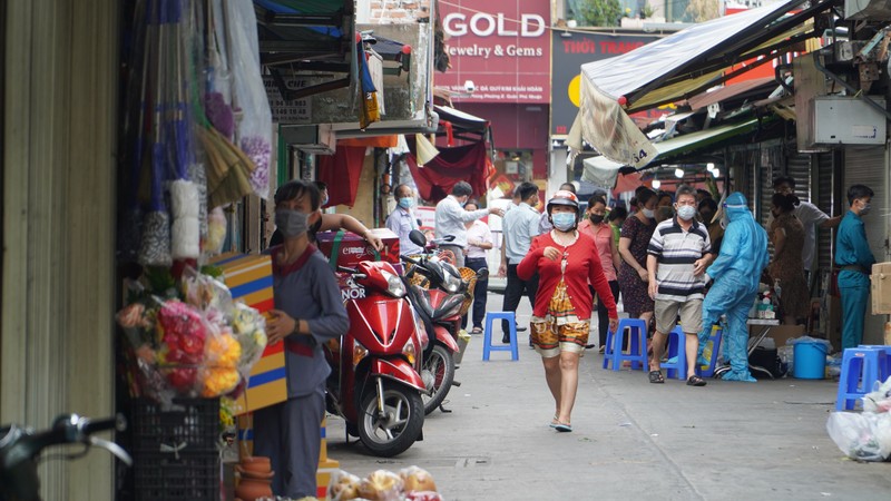 Gỡ phong tỏa chợ Phú Nhuận vì ca nghi nhiễm âm tính - ảnh 2