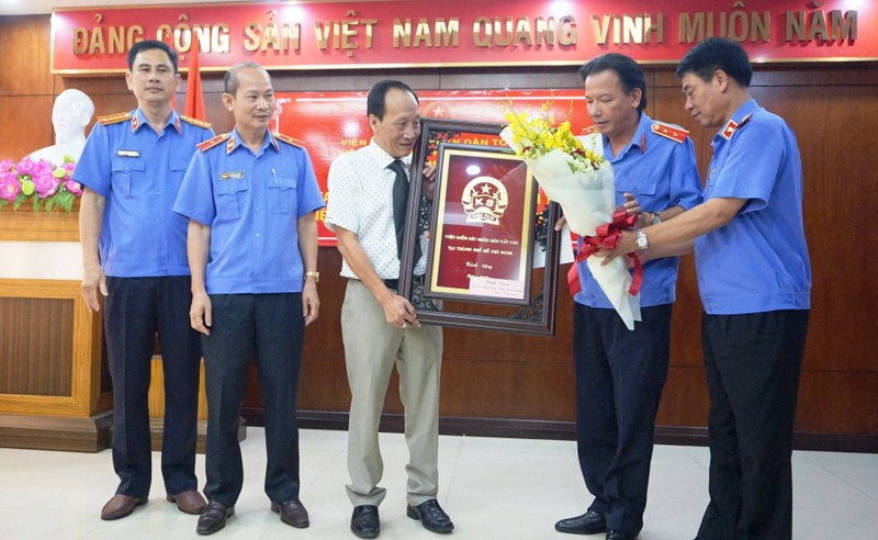 VKSND Cấp cao tại TP.HCM chia tay ông Võ Văn Thêm - ảnh 1