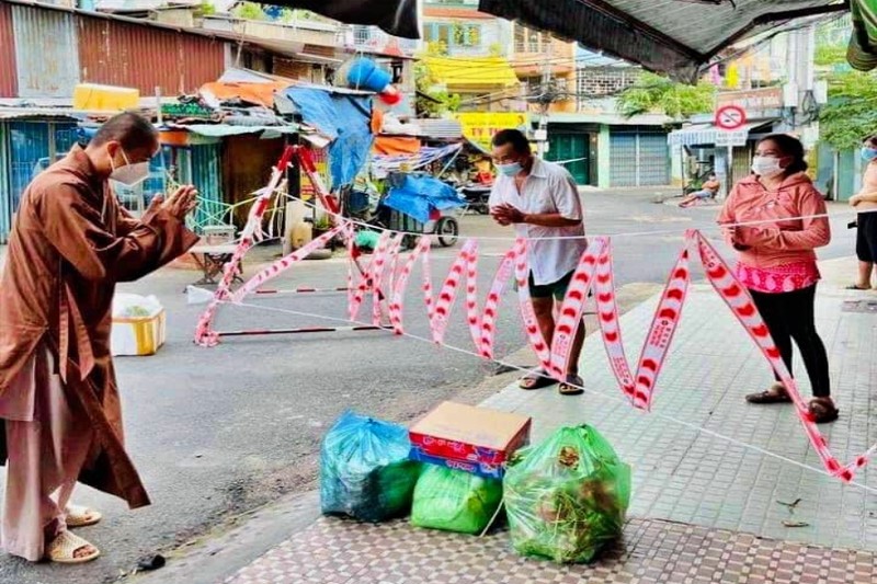 Bức ảnh đẹp trong khu phong tỏa - ảnh 1