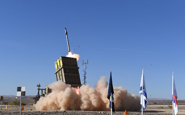 Vì đâu rocket của Hamas 'thoát' hệ thống Vòm Sắt của Israel? - ảnh 2