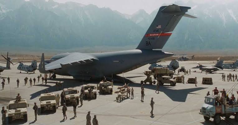 Trung Quốc, Pakistan hay Mỹ đang bí mật đưa máy bay tới căn cứ ở Afghanistan? - ảnh 1