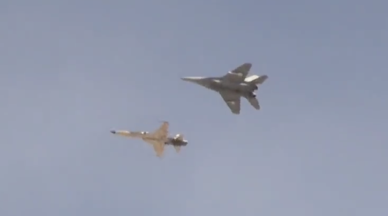 Xem MiG-29 bắn tan tành mục tiêu do máy bay xuất xứ Mỹ phóng ra chỉ trong 4 giây - ảnh 1