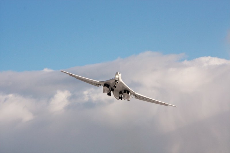 Nga tung ra mẫu máy bay ném bom 'Thiên nga trắng' Tu-160M hoàn toàn mới - ảnh 2