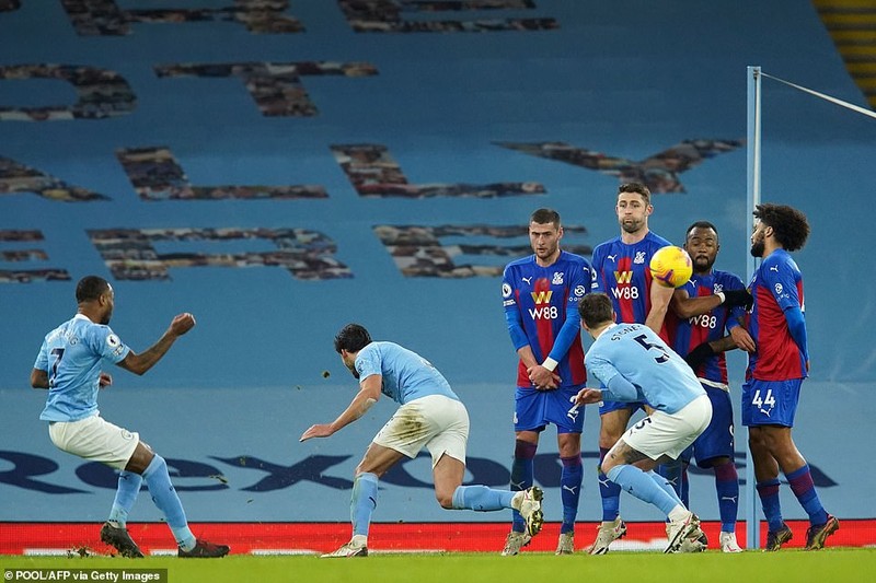 ‘Hủy diệt’ Crystal Palace, Man City vượt mặt Liverpool - ảnh 4