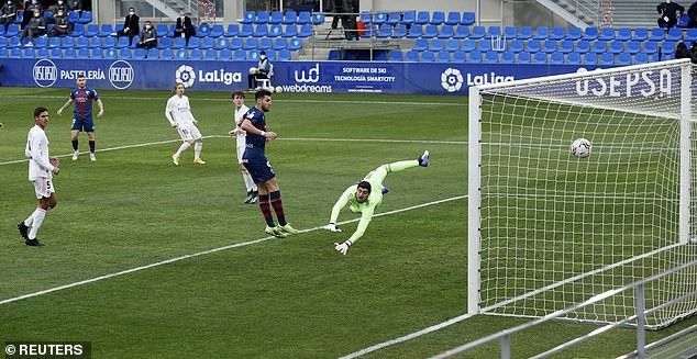 Siêu hậu vệ lập cú đúp giải cứu Real Madrid - ảnh 2