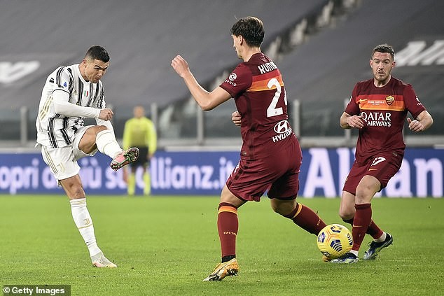 Hậu vệ đốt đền,  Roma ‘phơi áo’ trên sân Juventus - ảnh 1