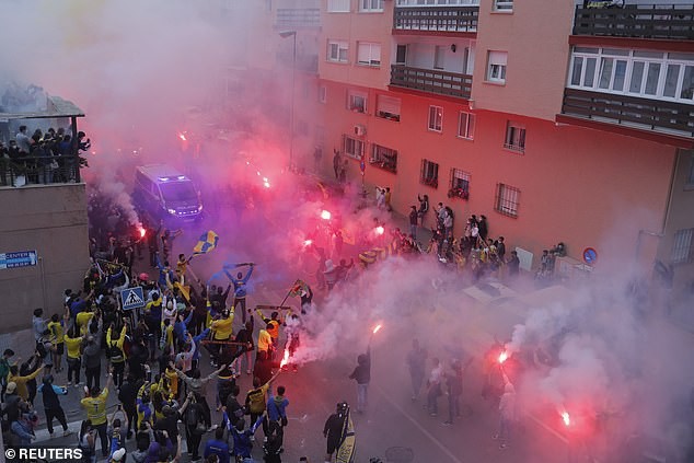 Real lên đầu bảng, CĐV Cadiz biểu tình chống Super League - ảnh 2