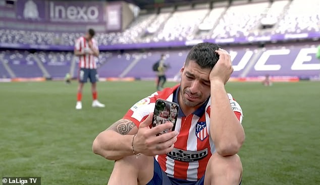 Vô địch La Liga, Suarez rơi nước mắt nói về Barcelona - ảnh 2